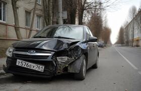 В Петровске мужчина угнал авто знакомой, разбил...